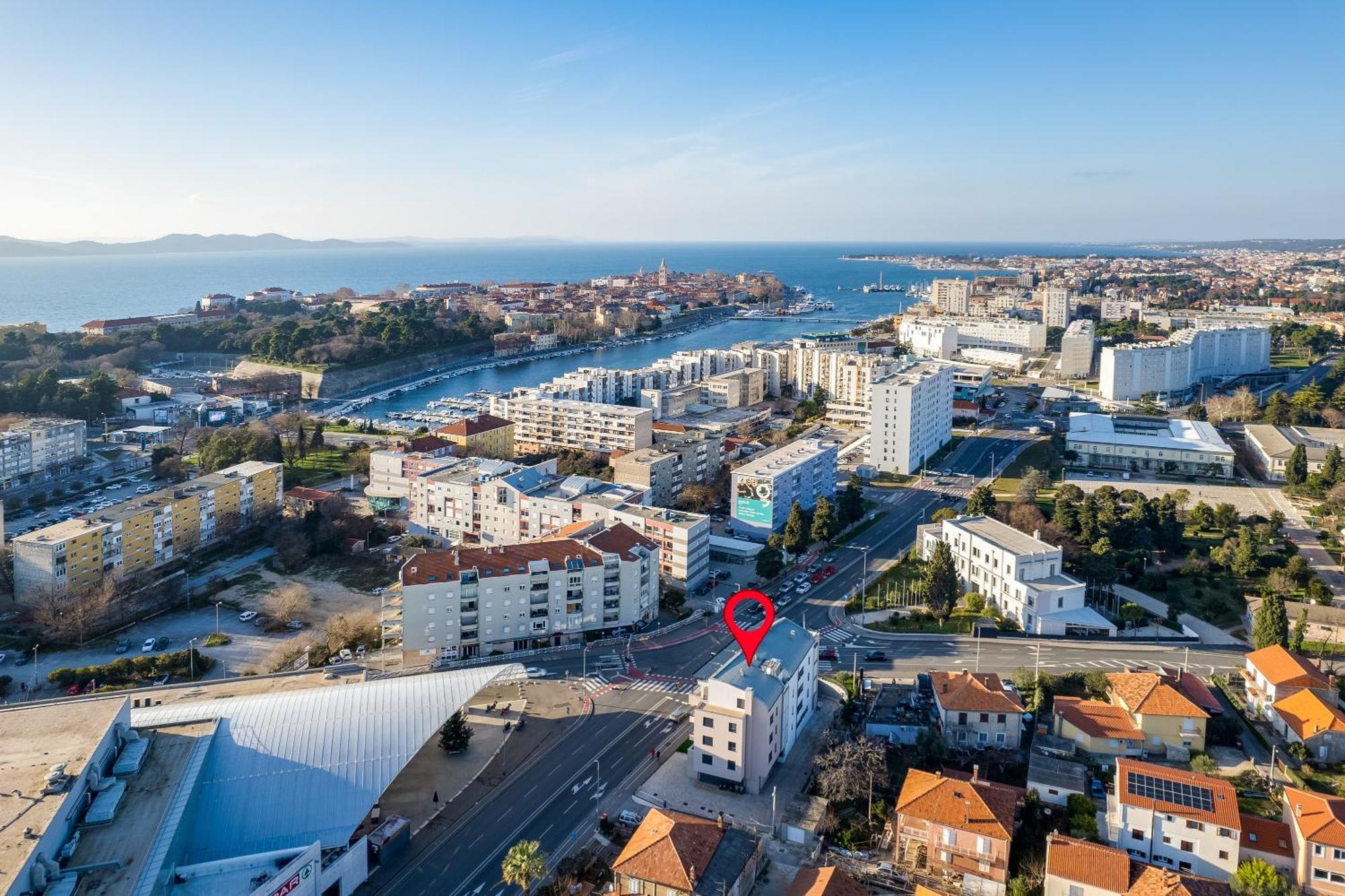 Appartamento Tres Fenestras Zadar - Private Parking Esterno foto